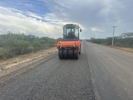 Governo anuncia licitação de novo lote de obras para recuperar 300 km de estradas JORNAL DA POLITICA